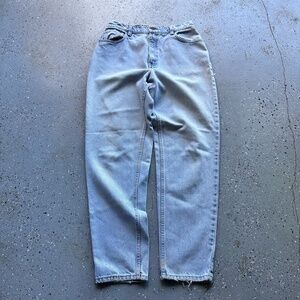 Levis 550s Vintage 80s Made In USA Denim Jeans 32x32 Light Wash Frayed Hems